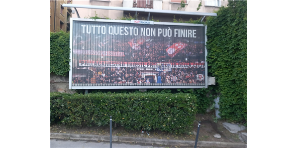 A Trieste anche i cartelloni pubblicitari gridano la voglia di basket